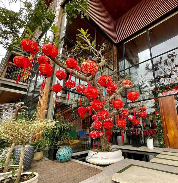 Những lợi ích không ngờ khi treo lồng đèn đỏ trước nhà - Ảnh 5.